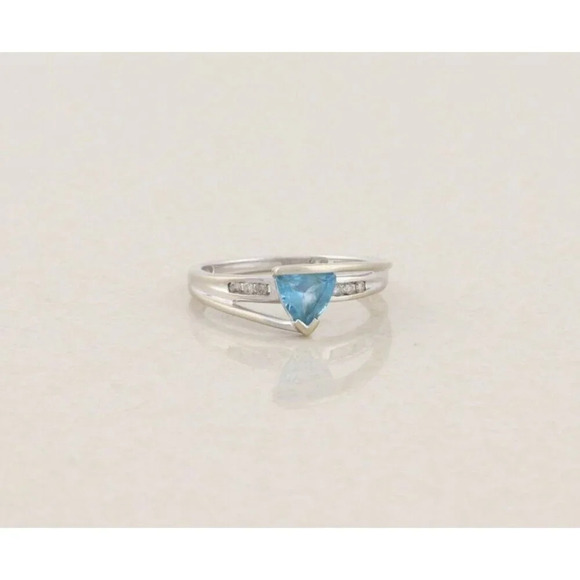10k White Gold Natural Blue Topaz & Diamond Ring Size 7 1/4 - Picture 1 of 9